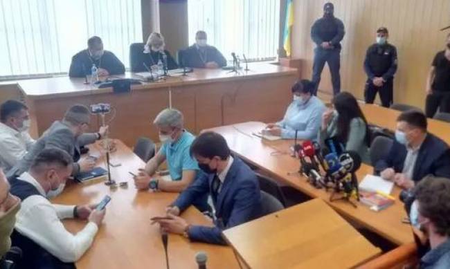 В Одессе суд огласит решение по жалобе на 7-летний приговор Стерненко. Собираются сторонники радикала фото