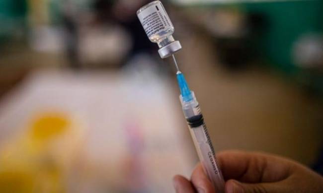 Город получил 450 доз вакцины «Пфайзер» от коронавируса: кому она достанется фото