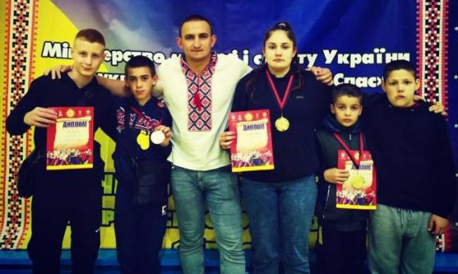 Спортсмены из Мелитополя стали чемпионами по рукопашному бою  фото