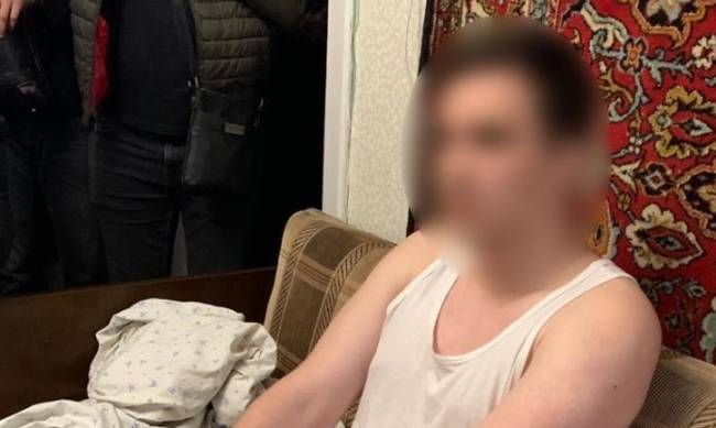 Выпрашивал интимные фото, склонял к встрече: в Одессе задержали 24-летнего парня за секс с подростком  фото