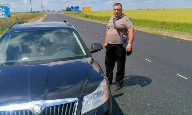 Полицейский стрелял в людей на трассе: в Херсонской области конфликт на дороге закончился больницей фото