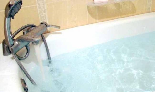 В Запорожье молодой мужчина утонул в ванной фото