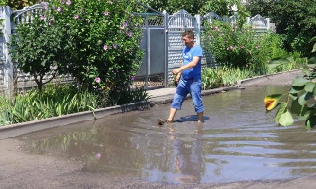 Подождите до весны: мелитопольцев годами кормят обещаниями о ремонте улицы (ФОТО, ВИДЕО) фото