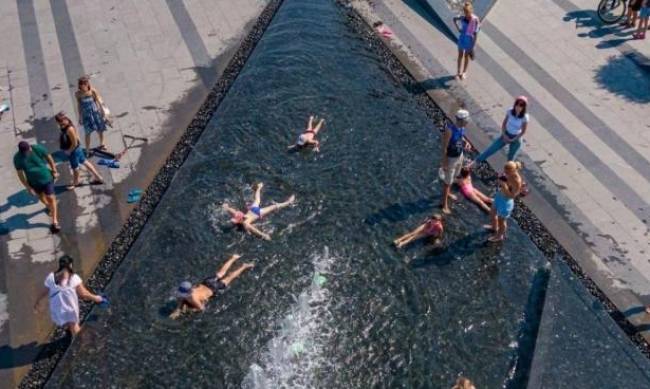 В Днепре проверят безопасность фонтана, где смертельно травмировался 4-летний ребёнок фото