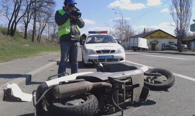 В Пологах подростки не разминулись на дороге фото