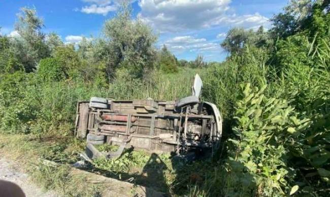 Слетел в кювет: в ДТП пострадал мужчина фото