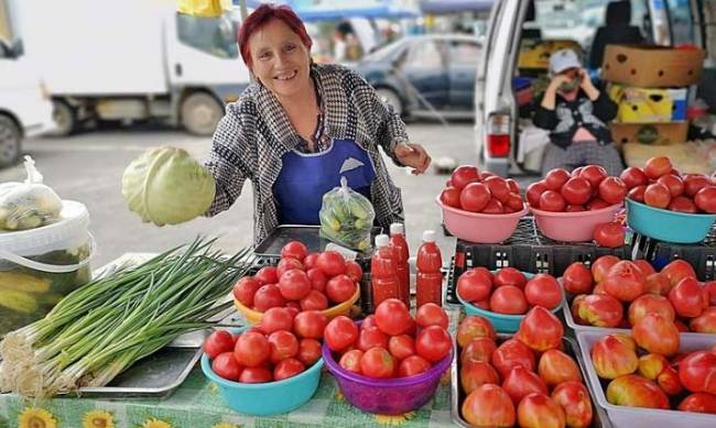 Сельхозрынки продолжат работу до конца октября фото