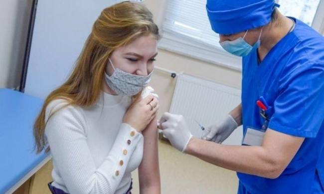 Грядет массовая вакцинация студентов от коронавируса? фото