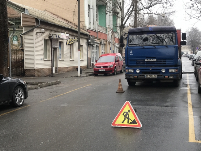 В исторической части Мелитополя из-под земли бьет фонтан фото