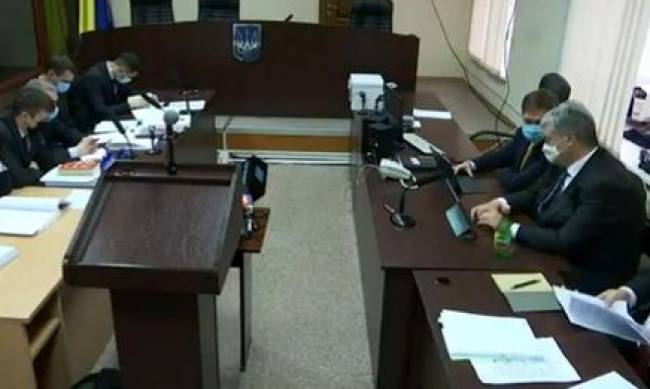 Порошенко прилетел в Киев: ему избирают меру пресечения - трансляция заседания фото