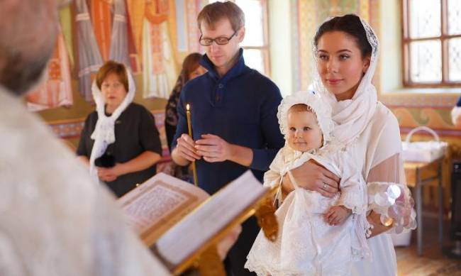 Кто не может быть крестными родителями фото