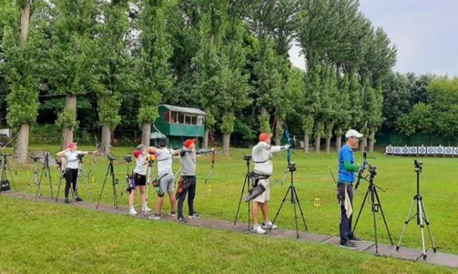 Стрельбе из лука мелитопольцев готов научить профессиональный тренер фото