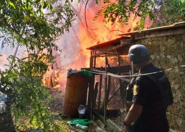 Суцільні руйнування: окупанти за добу обстріляли регіони України фото