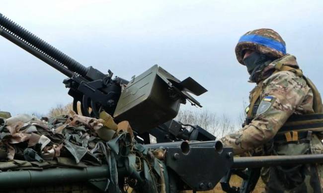 Сили оборони відбили чотири атаки ворога в районі села Роботине - Генштаб фото