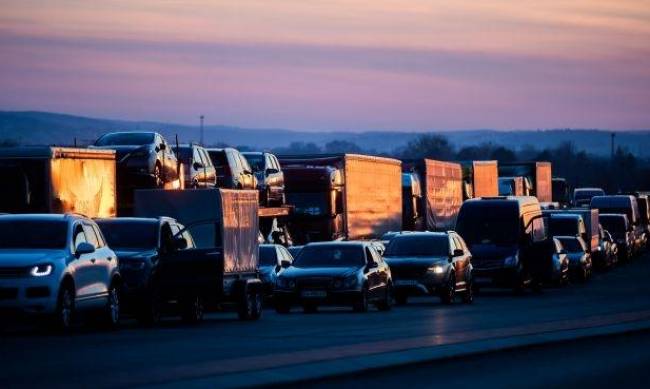 Польські перевізники погрожують заблокувати ще один пункт пропуску на кордоні з Україною фото