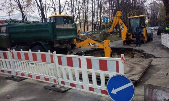 Тепловики усунули аварію, через яку понад сто будинків були без тепла фото