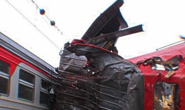 В России столкнулись два поезда: есть пострадавшие фото