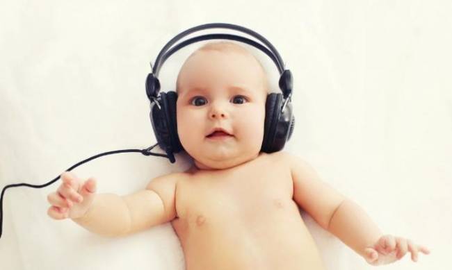 Немовлята сприймають ритм музики від народження – дослідження фото