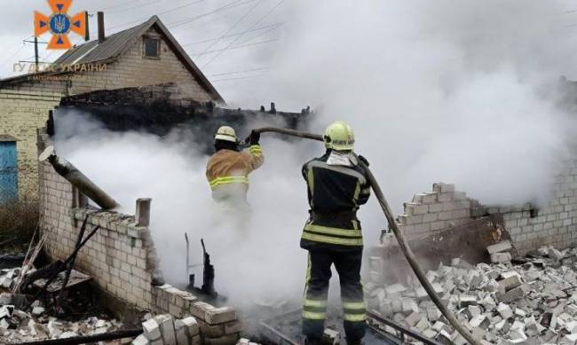 У Запорізькому районі спалахнув будинок в одному з дачних кооперативів фото