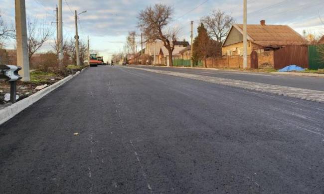 В одному з районів Запоріжжя завершили ремонт важливої дороги  фото