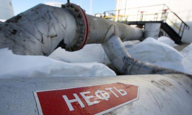 Нові санкції США загрожують продажам російської нафти до Індії фото