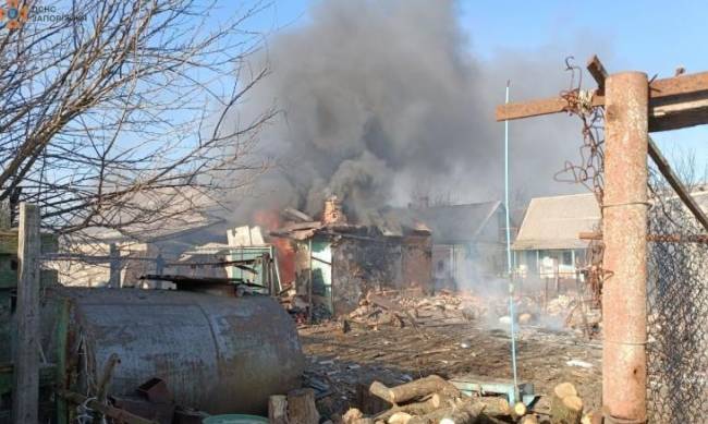Внаслідок ворожих обстрілів у Запорізькій області сталося чотири пожежі  фото