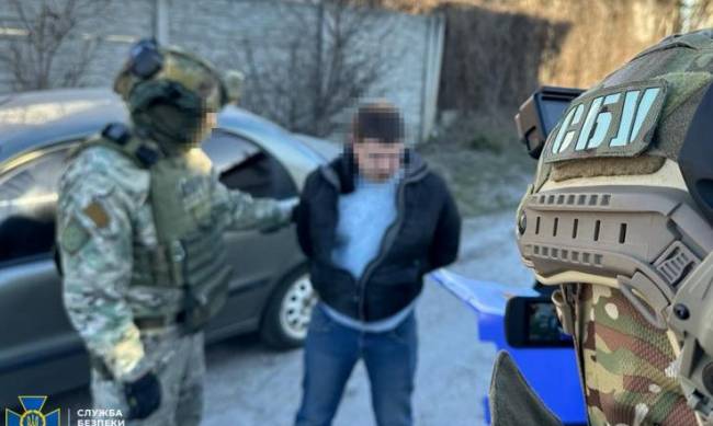 СБУ затримала російського агента, який намагався підірвати поштове відділення у Запоріжжі фото