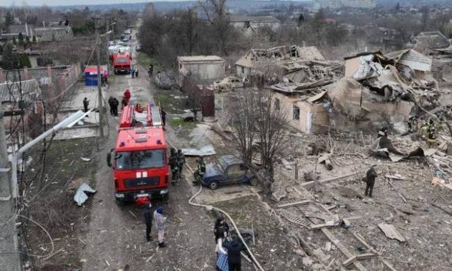 Кількість загиблих від ворожого обстрілу Запоріжжя збільшилася до трьох людей фото