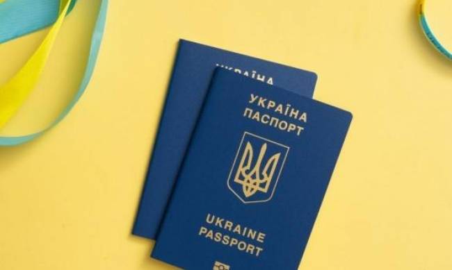 Які документи, видані в окупації, визнає Україна? фото