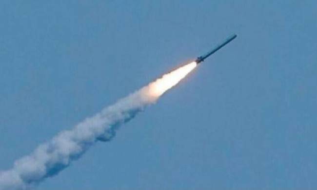 Розбудили вибухи: ворог здійснив ракетну атаку на Запоріжжя фото