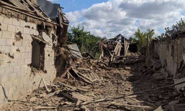 Окупанти обстріляли 11 населених пунктів Запорізької області — 428 ударів за добу  фото