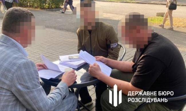 Перед судом постане посадовець запорізького військкомату, якого викрили на незаконному вилученні автомобілів фото