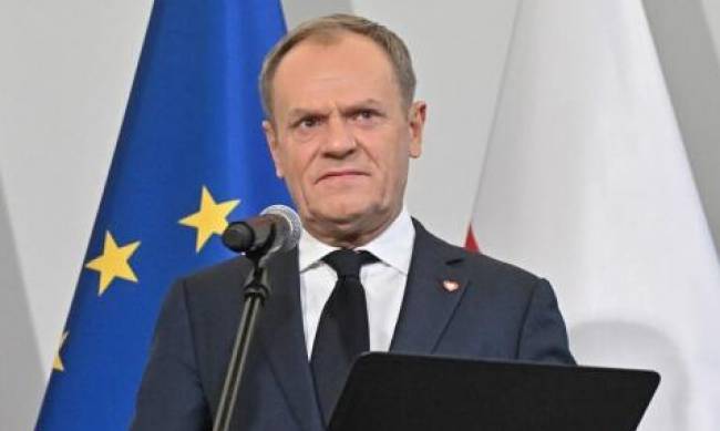 Президент Польші підписав указ про обмеження допомоги для українських біженців фото