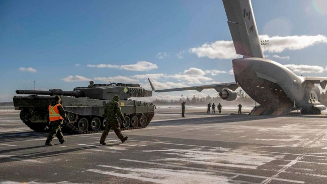 Іспанія передає Україні нову партію танків Leopard 2 фото