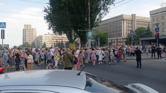 В Запоріжжі сьогодні пройшов мітинг проти тривалих відключень світла  фото