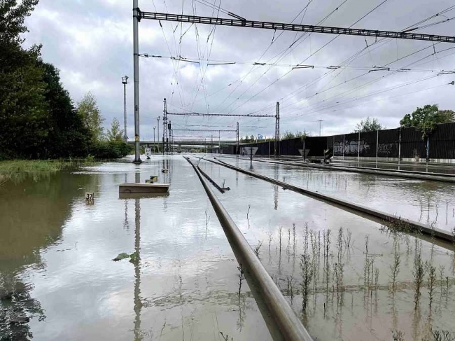 Україна запропонувала допомогу шести європейським країнам, які постраждали від повеней фото